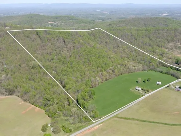 2933 Longtown Rd, Boonville, NC 27011