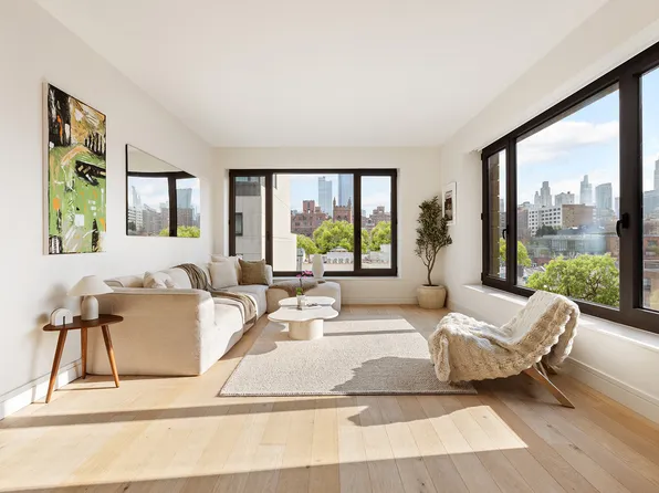 428 West 19th Street image 1 of 14