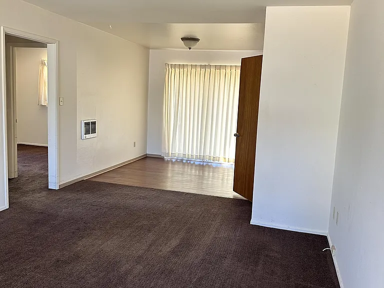 922 S Oregon St — Photo 2