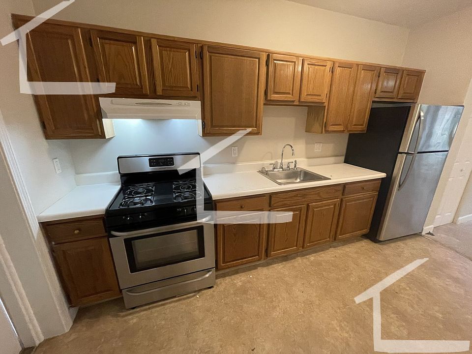 2nd image of 16 Pompeii St APT 2
