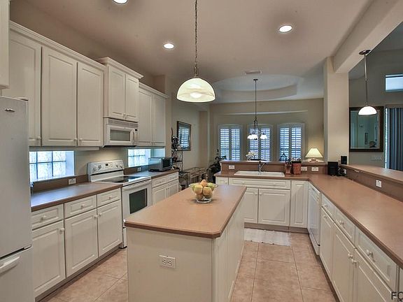3rd image of 22 N Park Cir