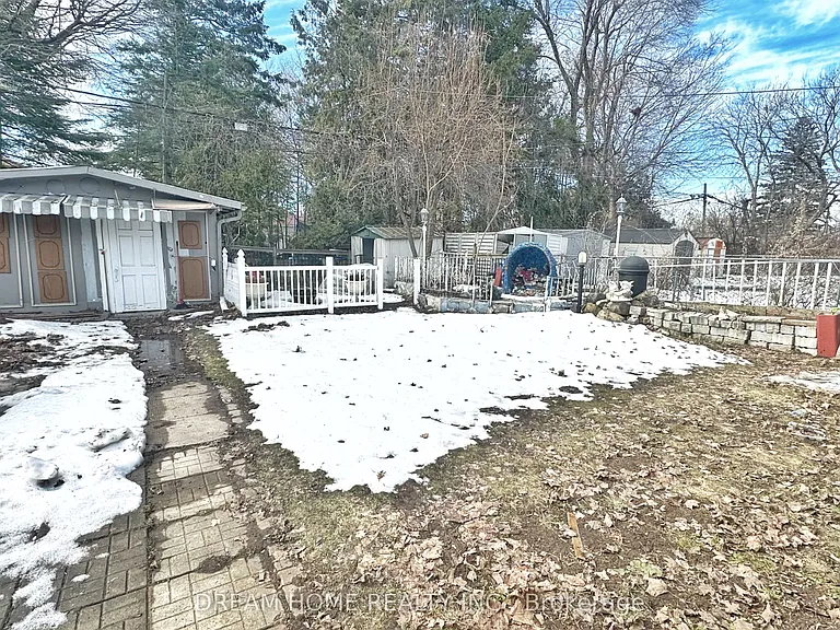 1018 Kennedy Rd #A — Photo 8
