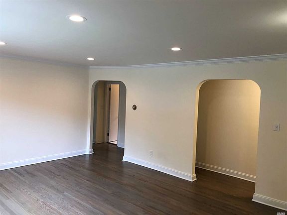 5th image of 561 Parkside Blvd