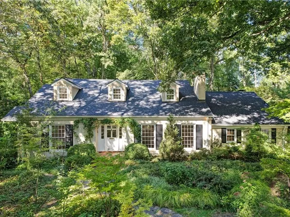 407 Elmwood Dr, Greensboro, NC 27408