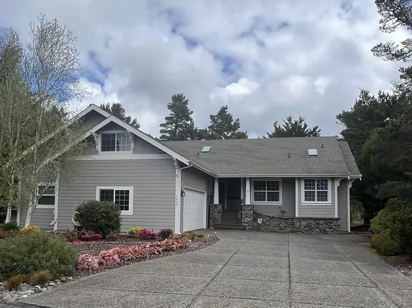1030 Royal Saint Georges Dr, Florence, OR 97439