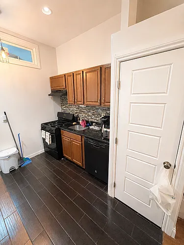 167 E 106th St #2E1 Photo 1