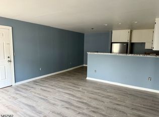 86 Main St #G, Franklin, NJ 07416