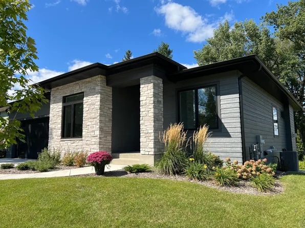 620 Greenvale Ave, Northfield, MN 55057