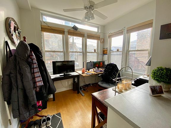 5th image of 1320 N Wicker Park Ave APT 1R
