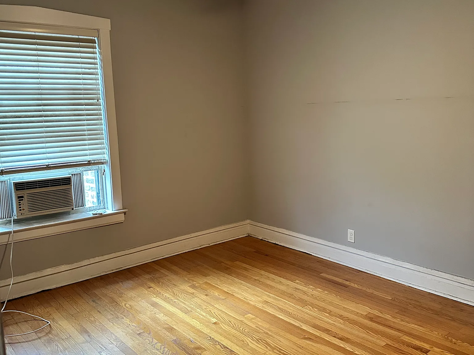 2 bed, 980 sqft, $1,950 — Photo 4