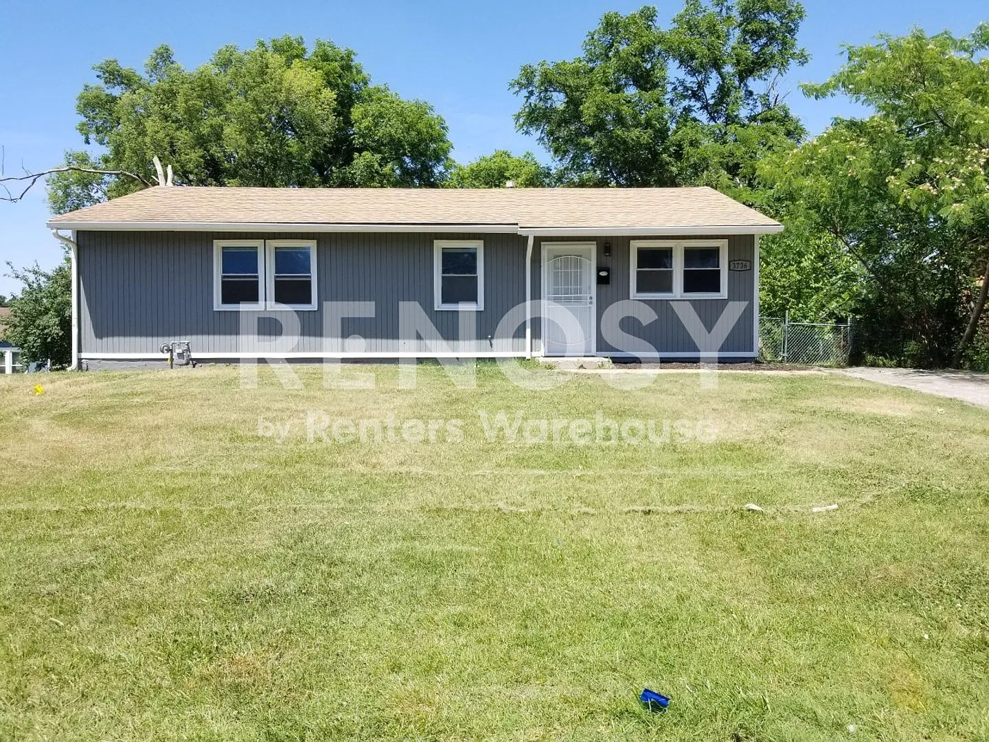 3 Bedroom, 1 Bath Home For Rent In Kansas City, Mo - Schedule Your Self Showing Today! — Photo 1