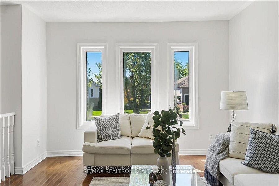 1st image of 12 Jarvis Dr