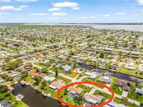3022 SE 17th Pl, Cape Coral, FL 33904