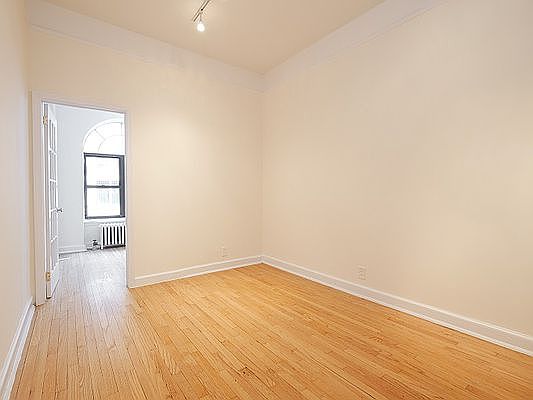 1st image of 348 W 45th St APT 1B