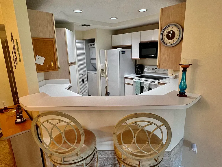 101 Muirfield Ct #F — Photo 9