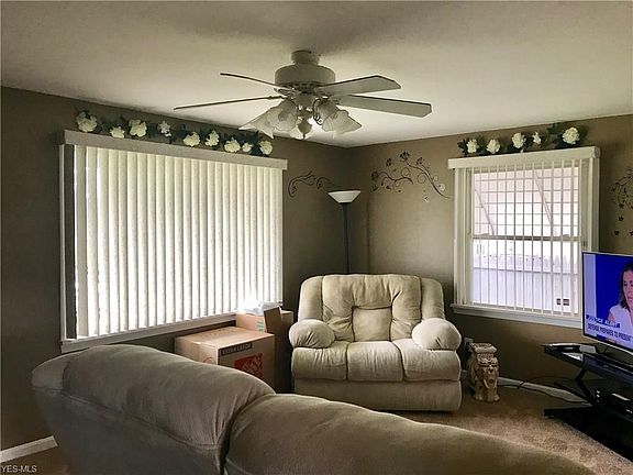 3rd image of 166 N Glenellen Ave