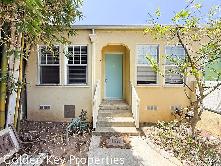1784 N Coast Hwy N #1 — Photo 1