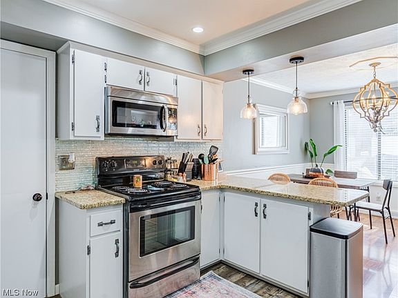 4th image of 777 Tollis Pkwy #13-04