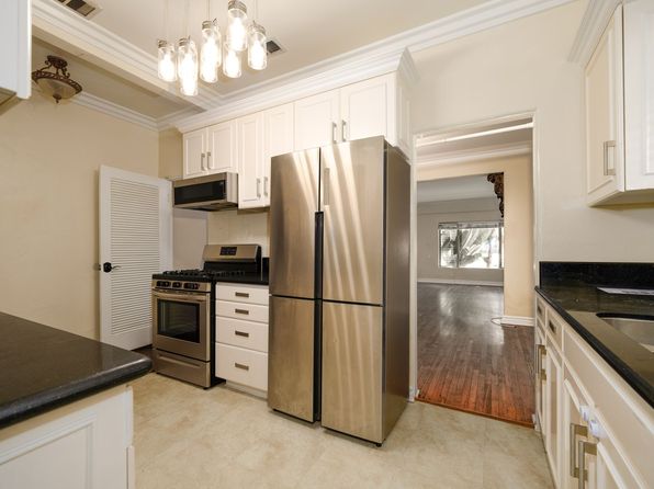 152 N Arnaz Dr APT B