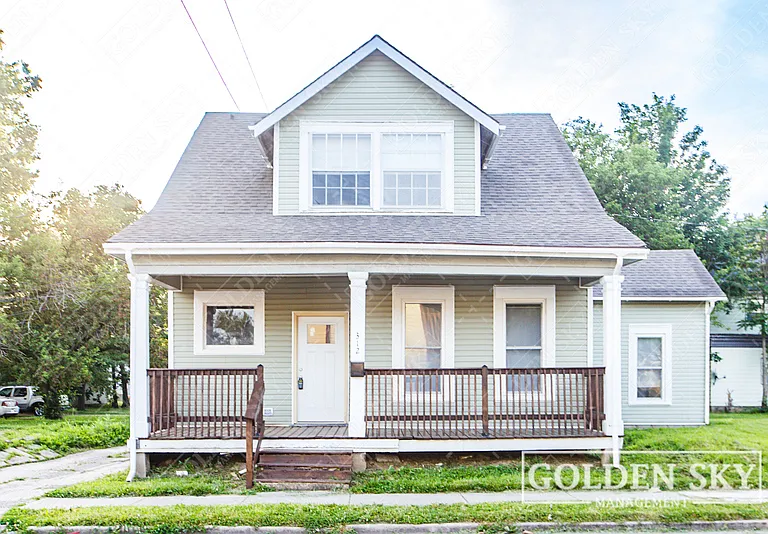 312 S Gharkey St — Photo 1