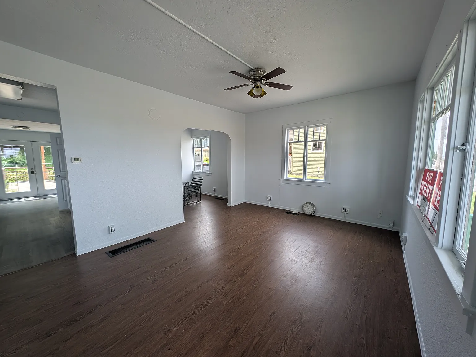 3749 Leif Erikson Dr — Photo 3