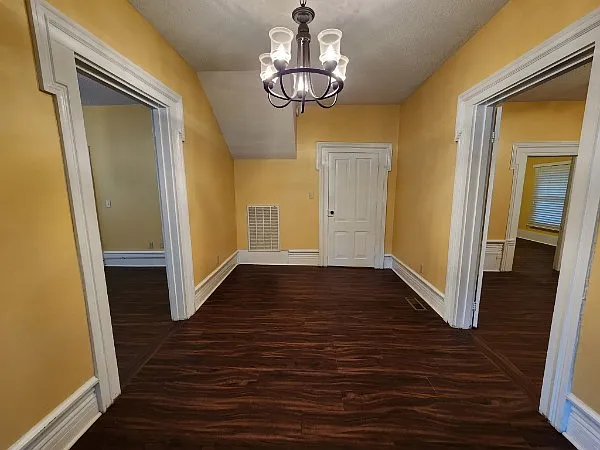 2 bed, 1956 sqft, $1,500 — Photo 4