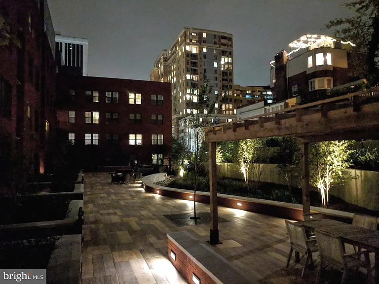 1411 Key Blvd #406 — Photo 43