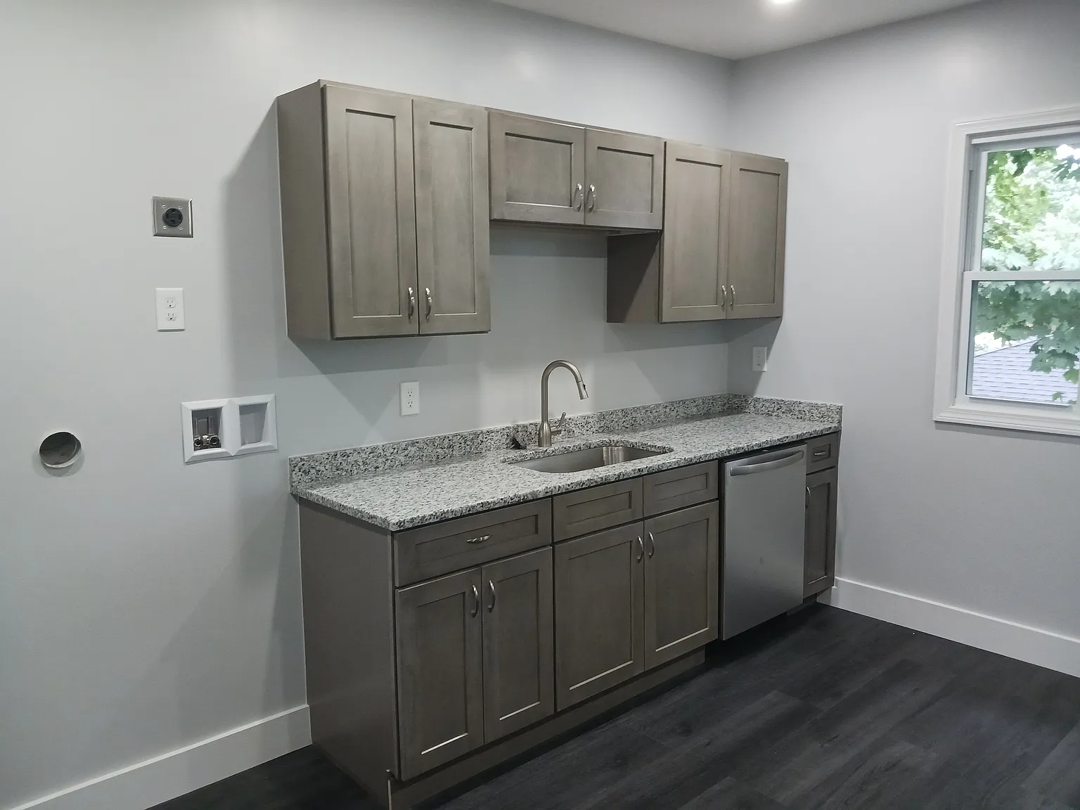 3 bed, 1200 sqft, $2,275 — Photo 2