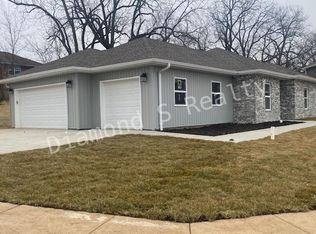 2600 W Colton, Ozark, MO 65721