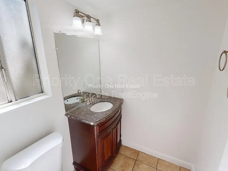 3958 60th St #76 — Photo 17