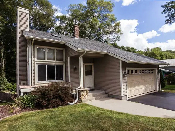 9 Almond Dr, Johnston, RI 02919