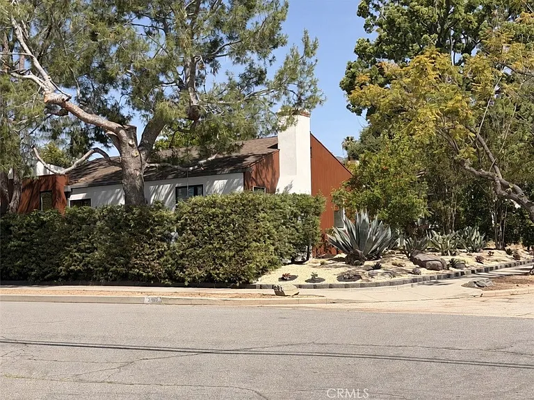 2489 Garfias Dr — Photo 2