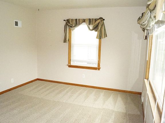4th image of 3125 N Chapel Pl