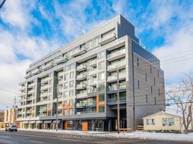 700 Sheppard Ave W