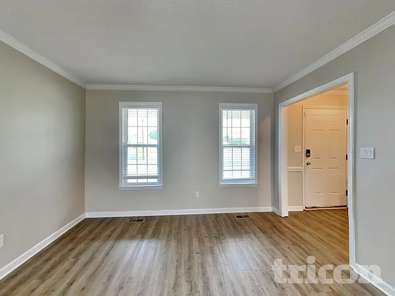 60 Rodney Ct — Photo 2
