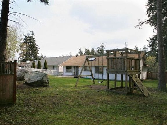 4th image of 1015 NE Taftson St