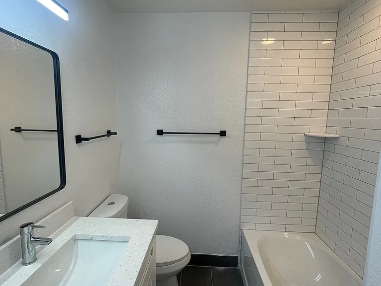 4315 W Laurel St — Photo 12