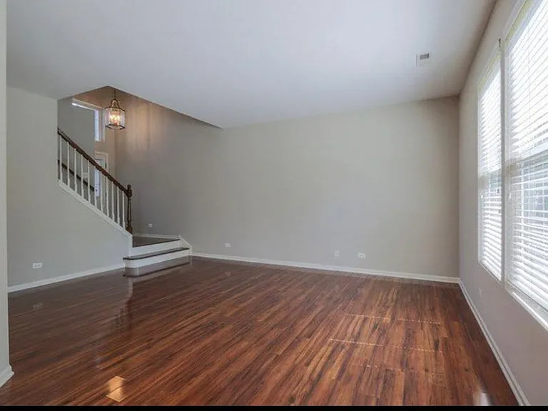 565 Conservatory Ln — Photo 16