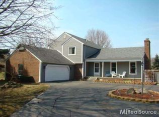 9251 N Beck Rd, Plymouth, MI 48170