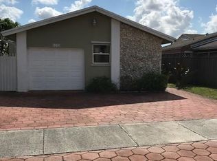 5665 SW 129th Pl, Miami, FL 33183