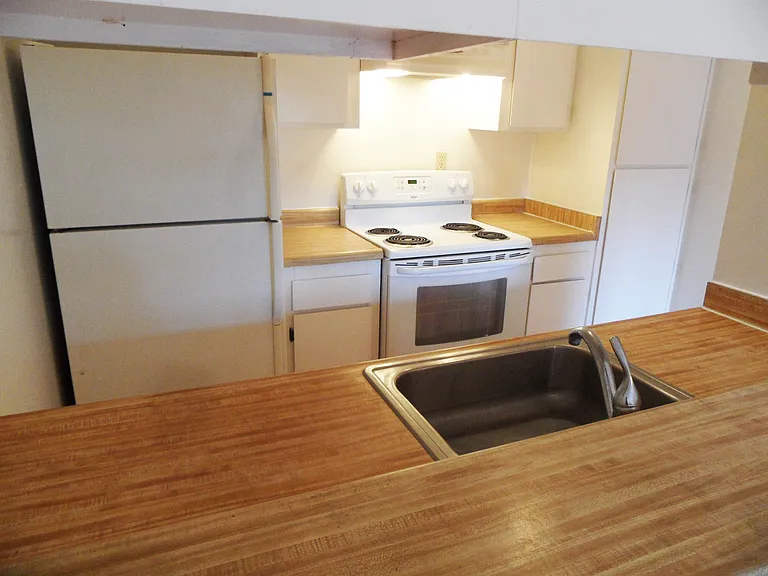 296 Tradewinds Dr #1 — Photo 5