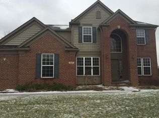 6347 Amber Ln, Grand Blanc, MI 48439