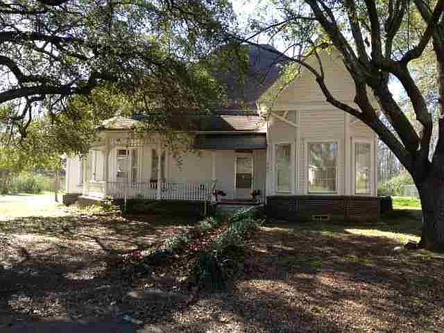 1st image of 209 E 2nd St S