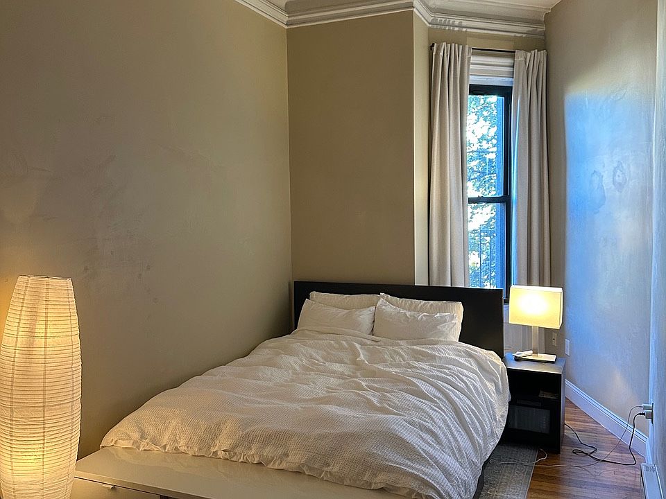 2nd image of 217 Beacon St #3F