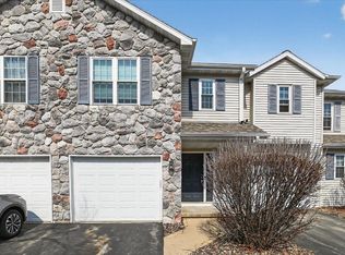 Carriage Homes Of Fields, Sun Prairie, WI 53590