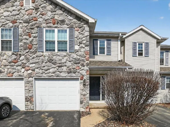 213 North Musket Ridge Drive, Sun Prairie, WI 53590