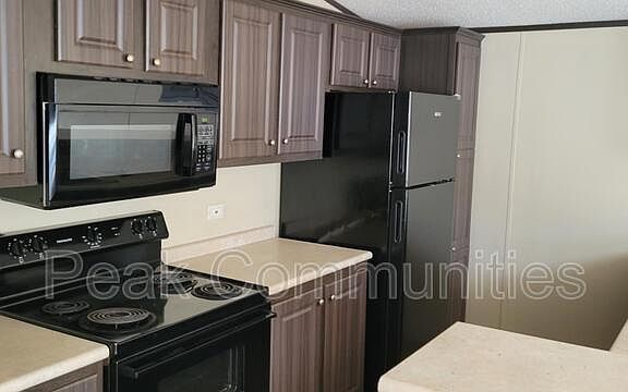 2nd image of 112 Pine St