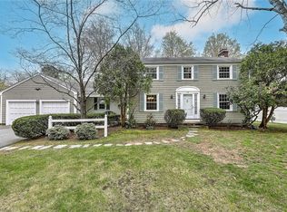 16 Manning Dr, Barrington, RI 02806