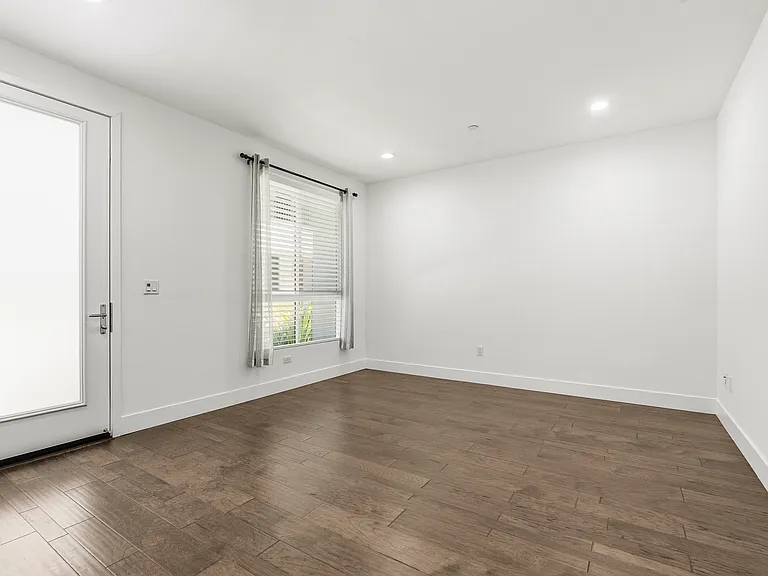 1475 Latitudes Way — Photo 13