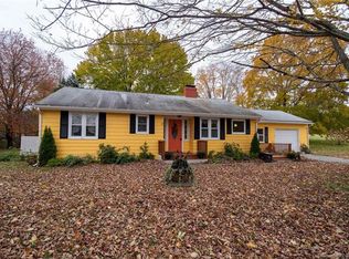 8 New Sweden Rd, Woodstock, CT 06281